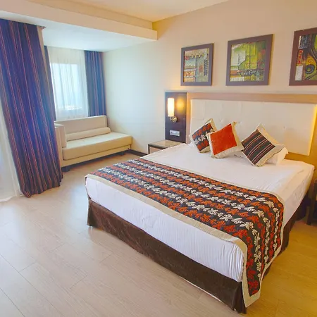 Long Alanya Rezort Turkler