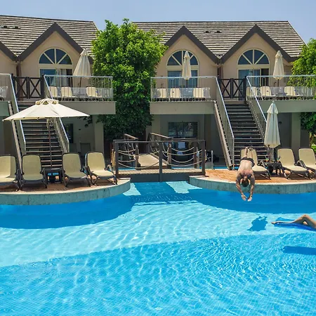 منتجع Long Alanya 5*