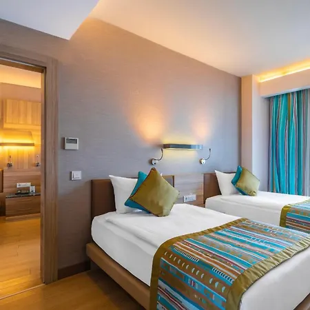 منتجع Long Alanya