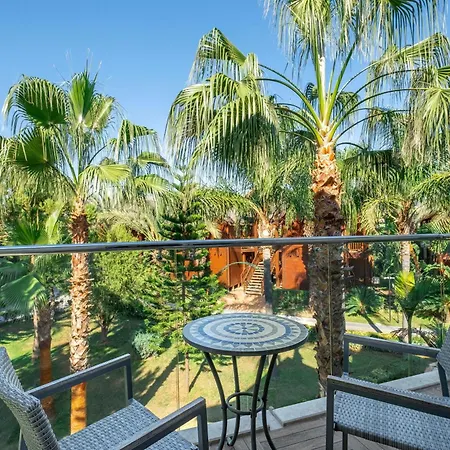 منتجع Long Alanya 5*