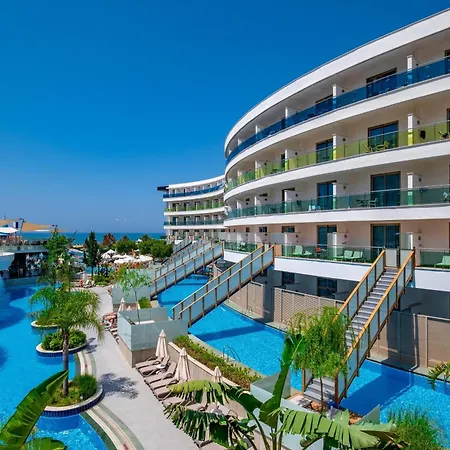 אתר נופש Long Alanya